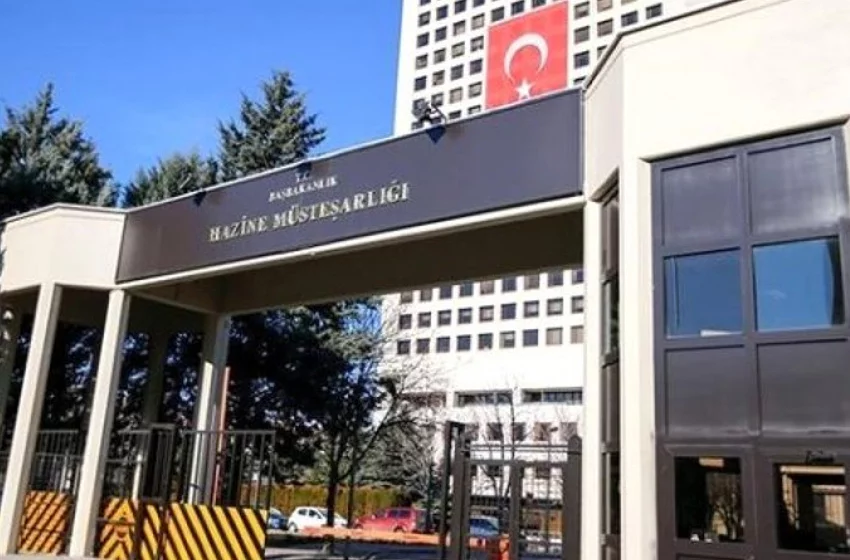BBC Türkçe: Hazine ve Maliye Bakanlığı yetkilisi, Berat Albayrak'ın istifası doğruladı