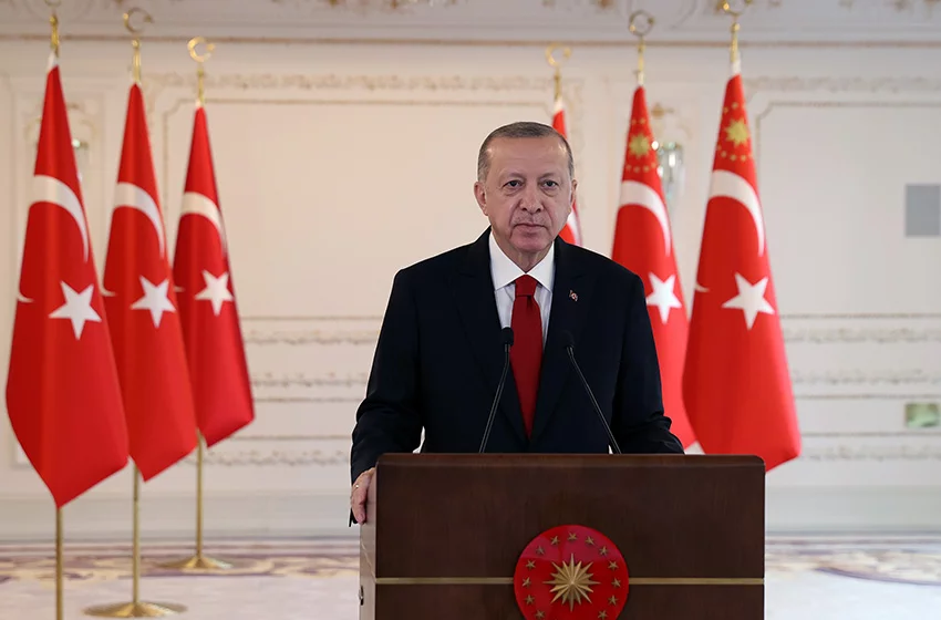 'Türkiye'nin hedeflerine doğru yürümesi bazılarını çıldırtıyor'