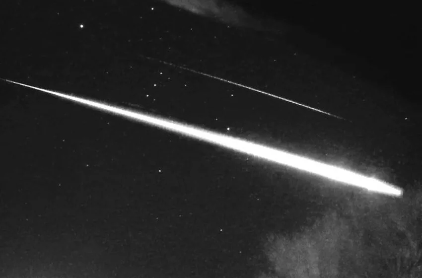 Dünya'ya meteor çarptı! Birçok ülkeden görüldü
