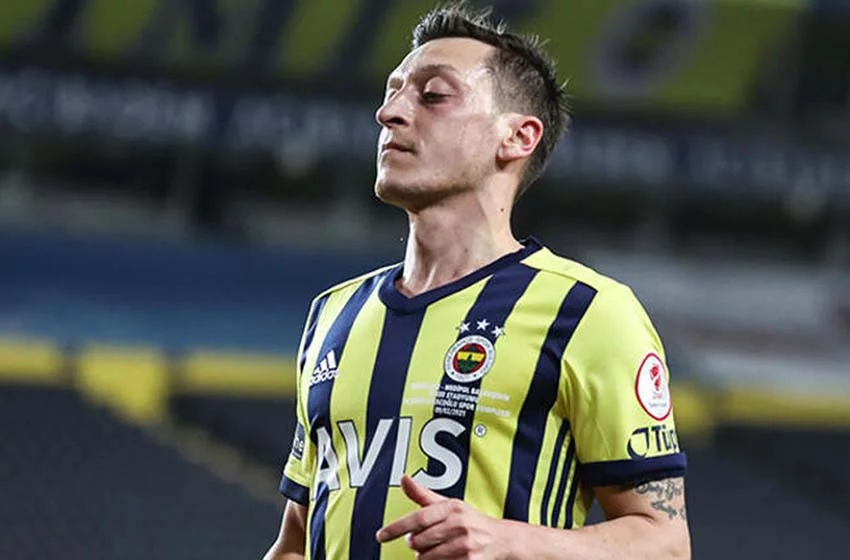 Mesut Özil, Fenerbahçe'den ayrılıyor mu? Açıklama geldi