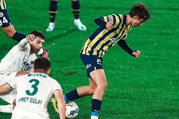 Fenerbahçe'nin genç yıldızı İsveç yolcusu