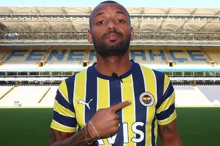 Fenerbahçe transferin ilk gününde ilk yabancısını açıklayacak