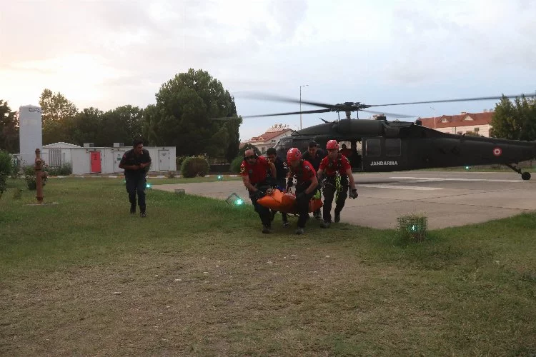 Fethiye’de yamaç paraşütü kazası! Kayalık alana düştü