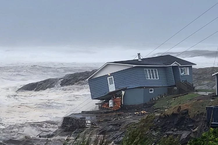 Kanada'yı Fiona Kasırgası vurdu! En az 20 ev yıkıldı