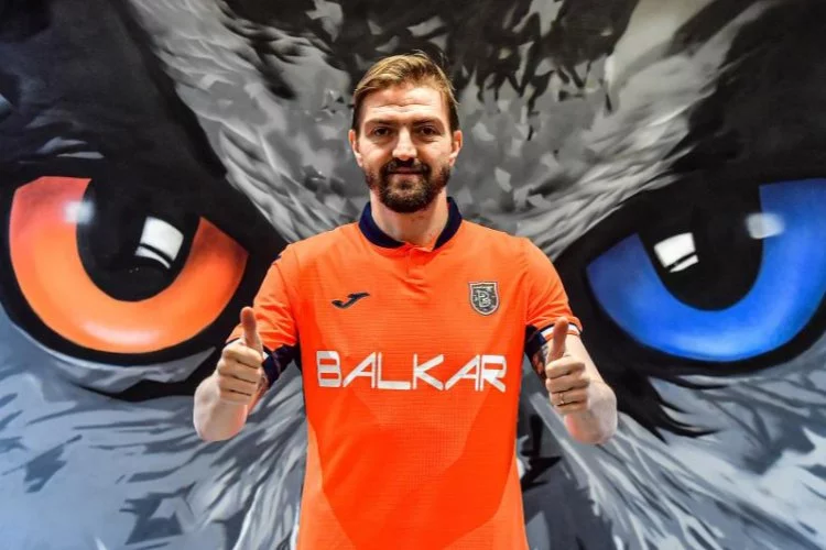 Medipol Başakşehir, Caner Erkin'i transfer etti