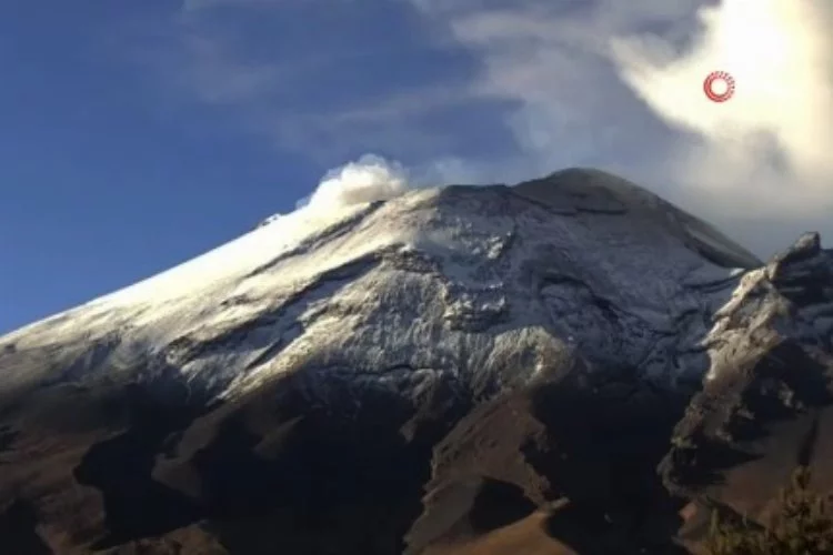 Popocatepetl Yanardağı’nda tehlike sürüyor! 24 saatte 7 patlama