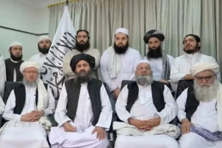 Taliban’dan ‘liyakat’ hamlesi: Hükümette akraba atamalarına yasak